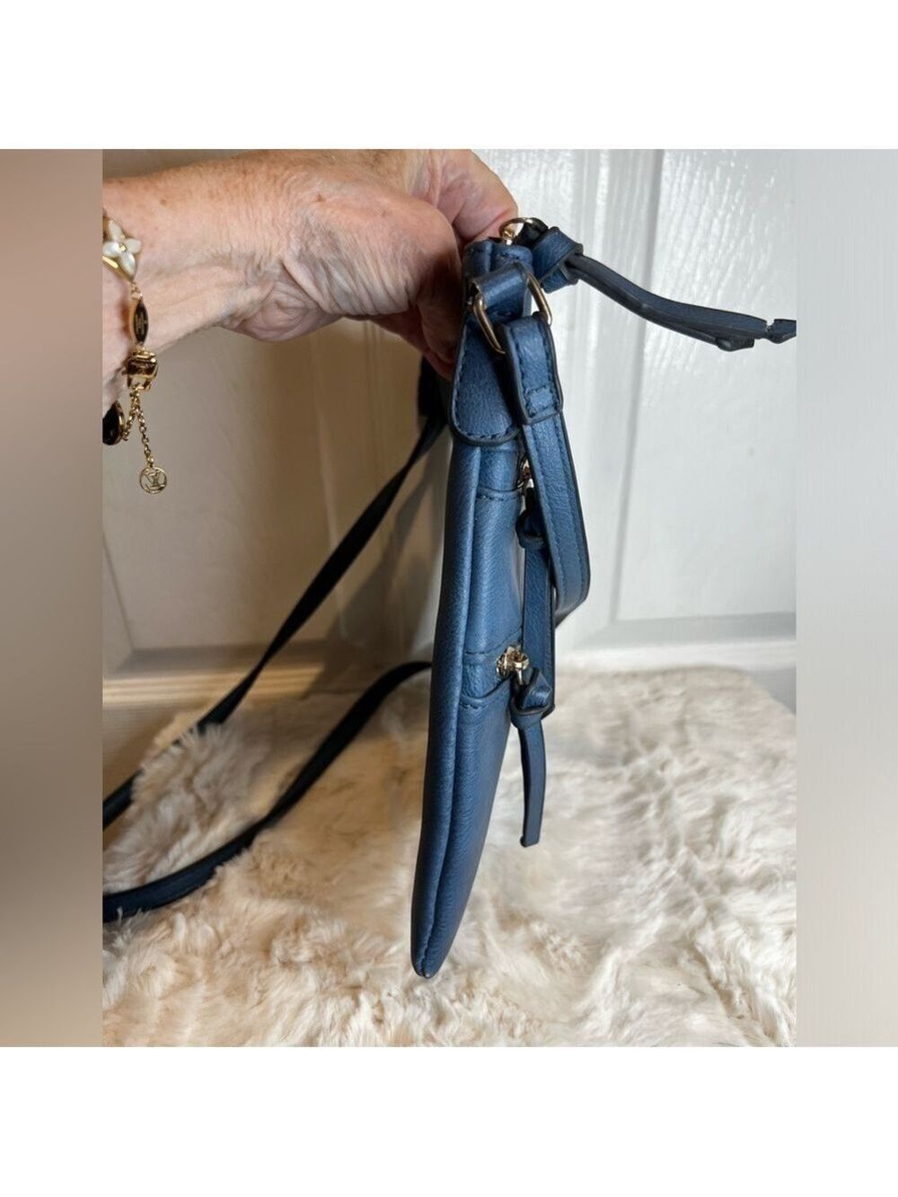 ISABELLE FAUX LEATHER CROSSBODY BAG - Picture 8 of 9